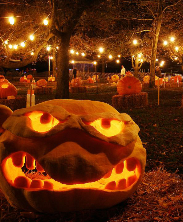 Fun World Ghost Neon Light Pumpkin Carving Kit Standard